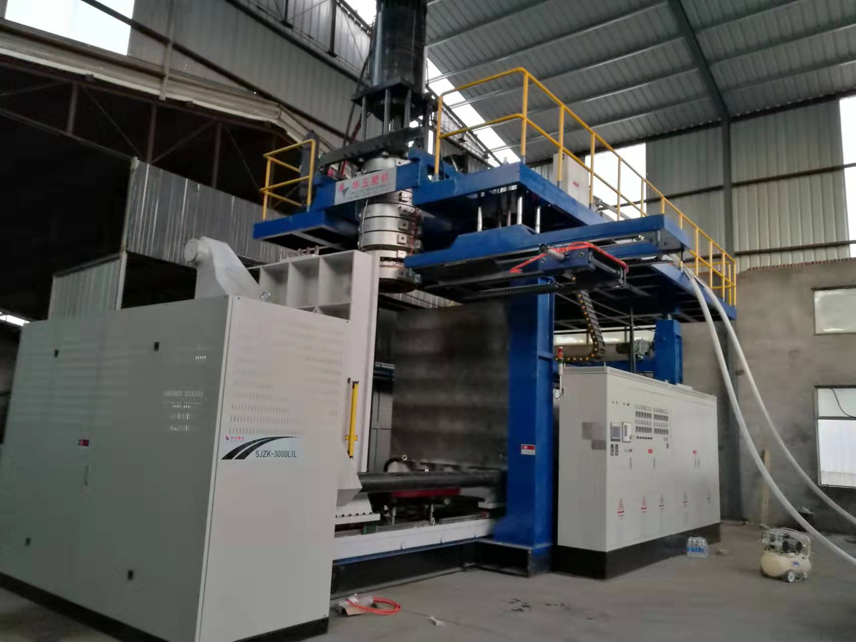 山東辰鳴塑業(yè)專注于托盤行業(yè)多年，現(xiàn)有多套先進(jìn)的生產(chǎn)線